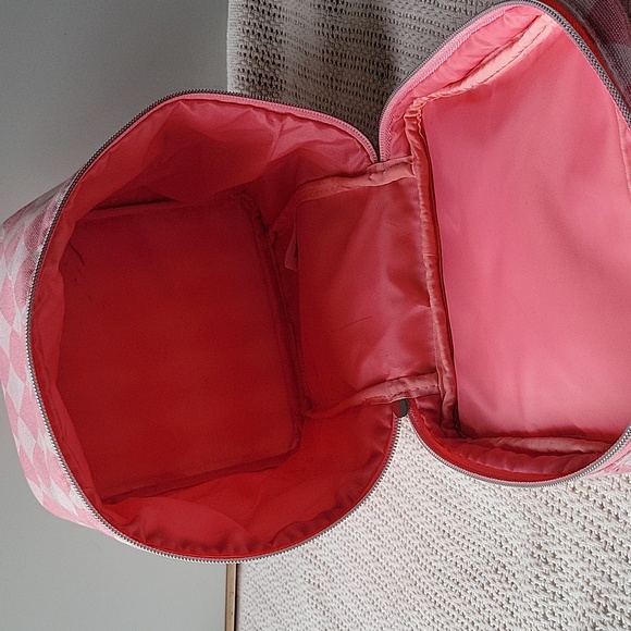 Soap and glory makeup bag - Picture 3 of 7